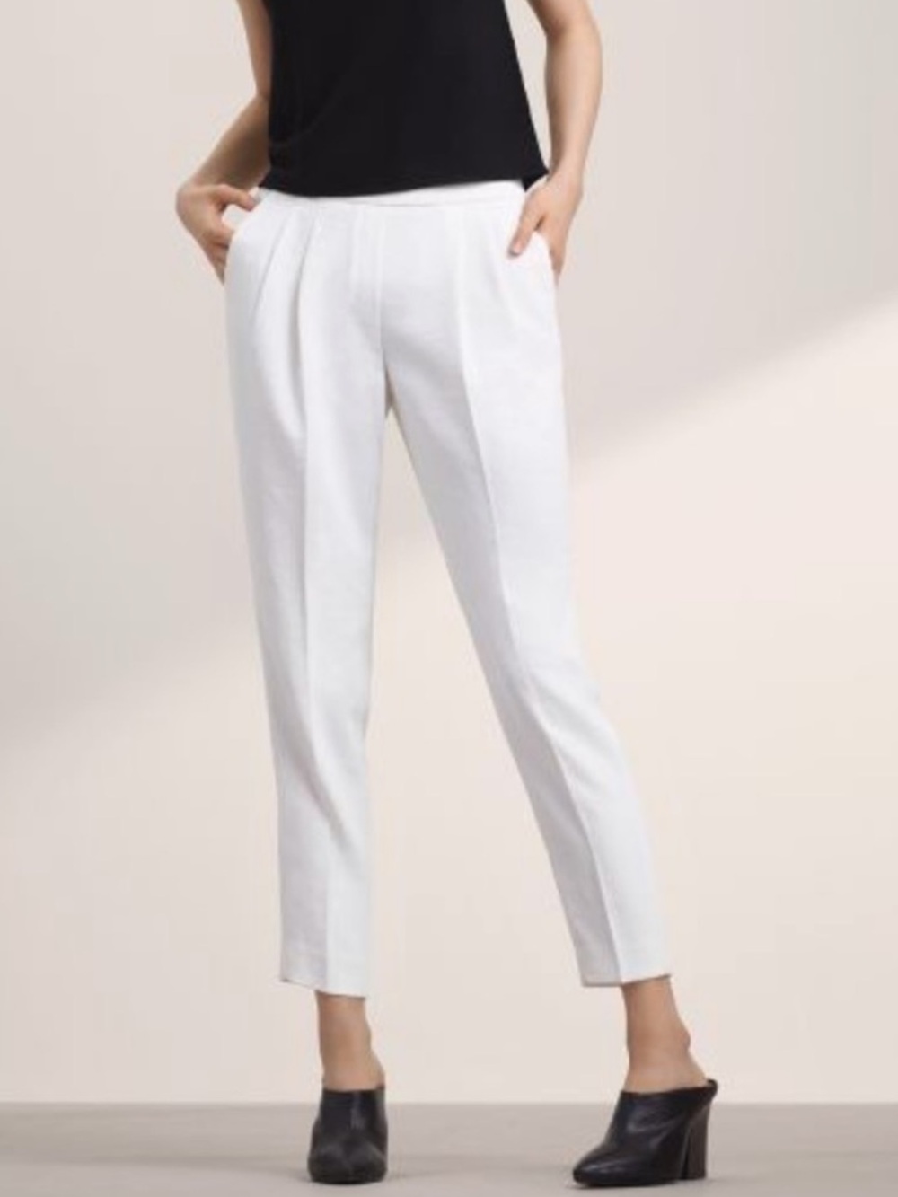 Aritzia Babaton Light Birch Cohen Pleated Pants Sz. 4